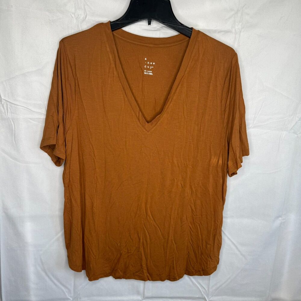 A New Day Women’s 2XL Mustard Golden V-Neck T-Shirt Short Sleeve Top